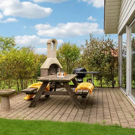 Hermosa Casa De 3 En Spottrup
