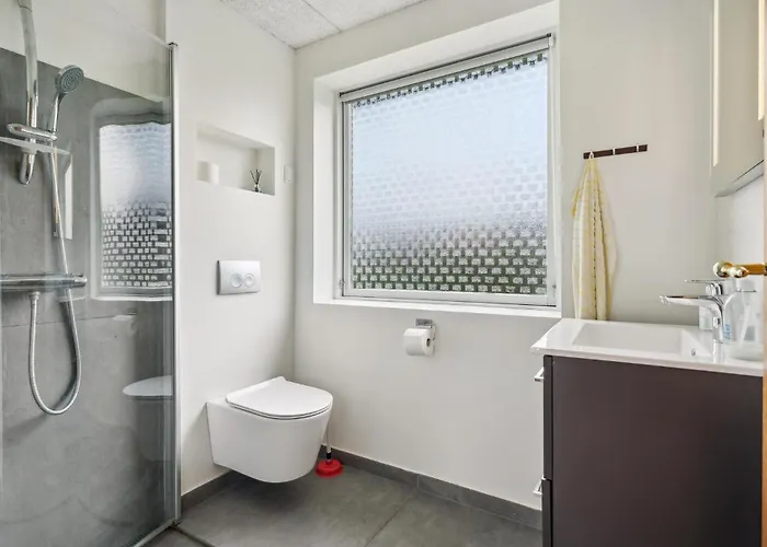 3 Bedroom Beautiful In Сasa de vacaciones